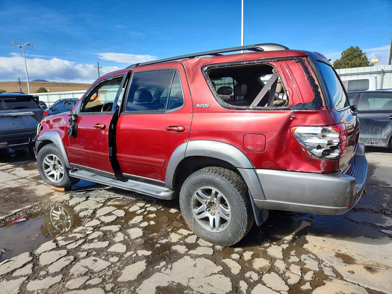 2004 TOYOTA Sequoia