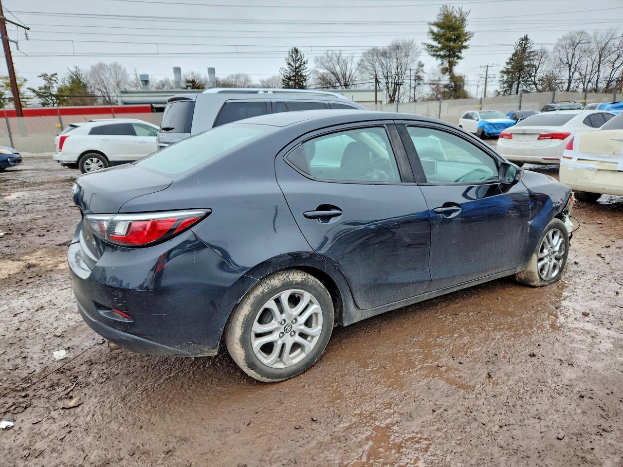 2017 TOYOTA YARIS