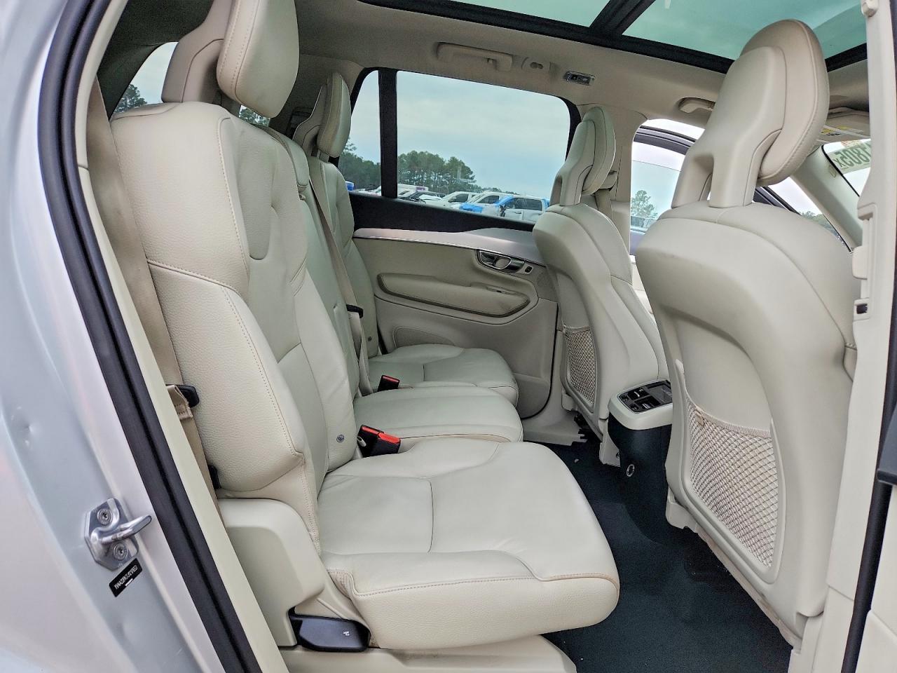 2018 VOLVO XC90