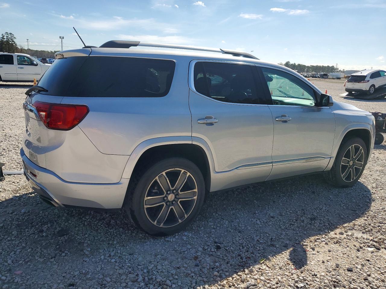 2018 GMC ACADIA
