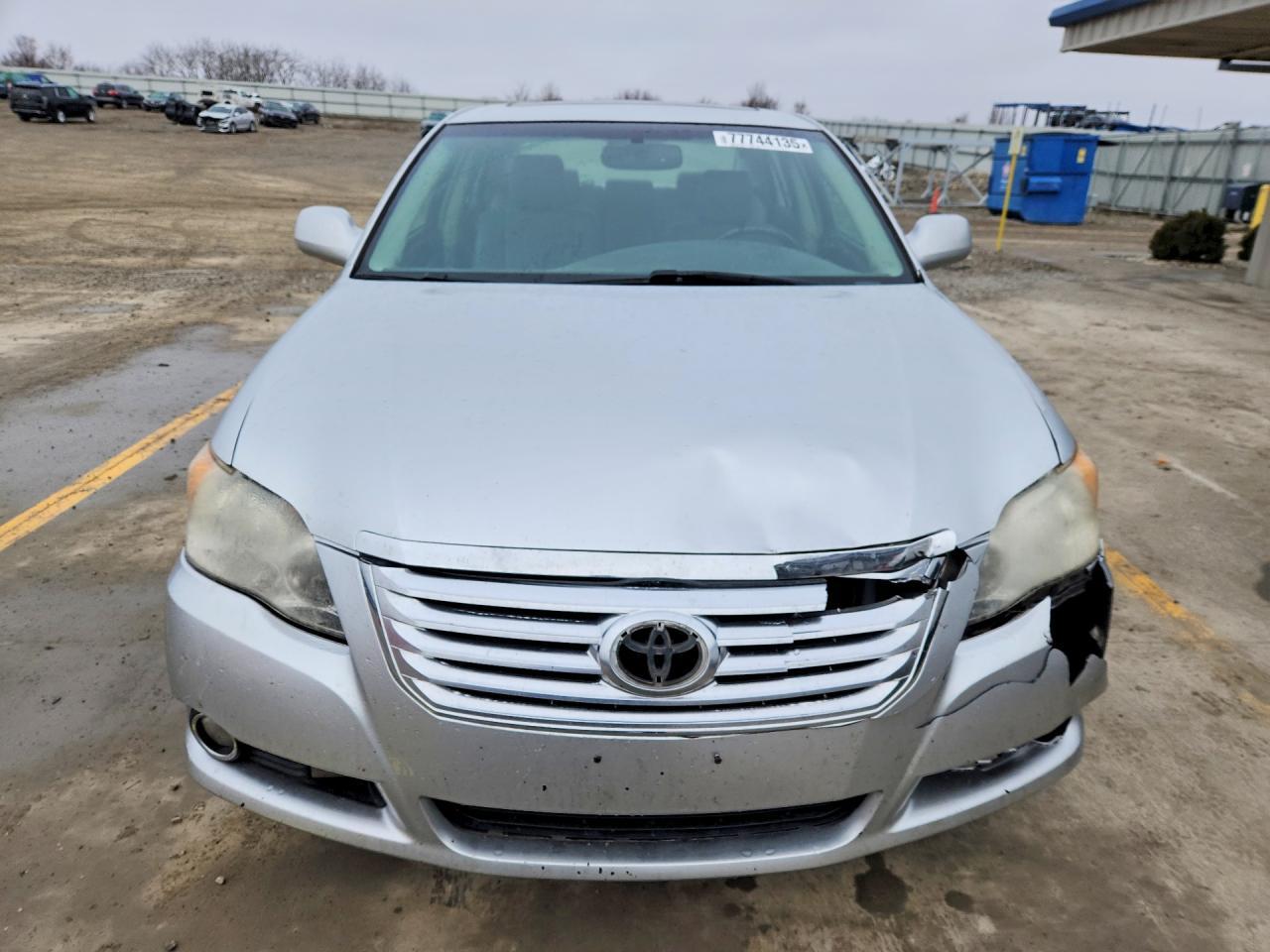 2010 TOYOTA Avalon