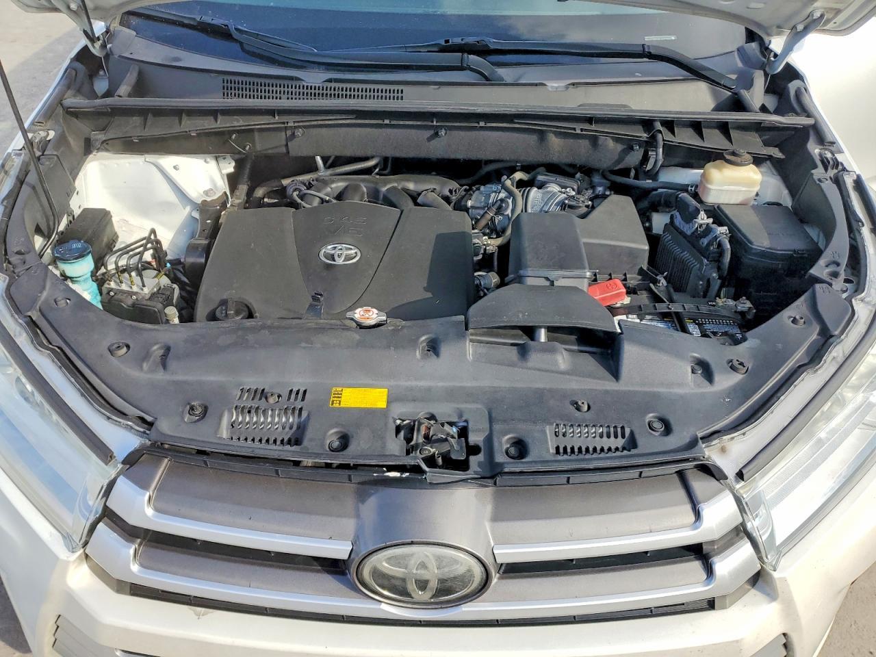 2018 TOYOTA HIGHLANDER