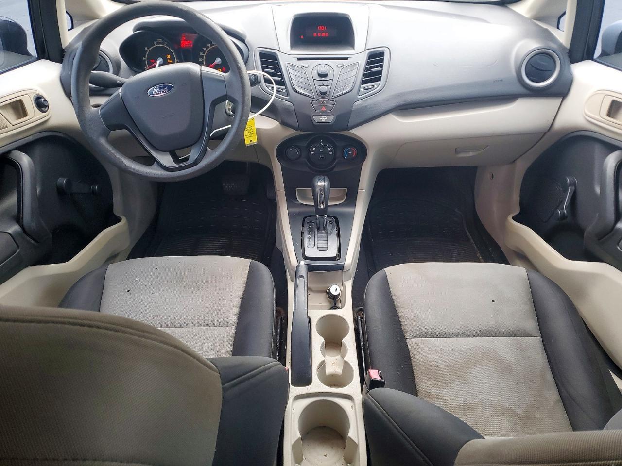 2013 FORD Fiesta