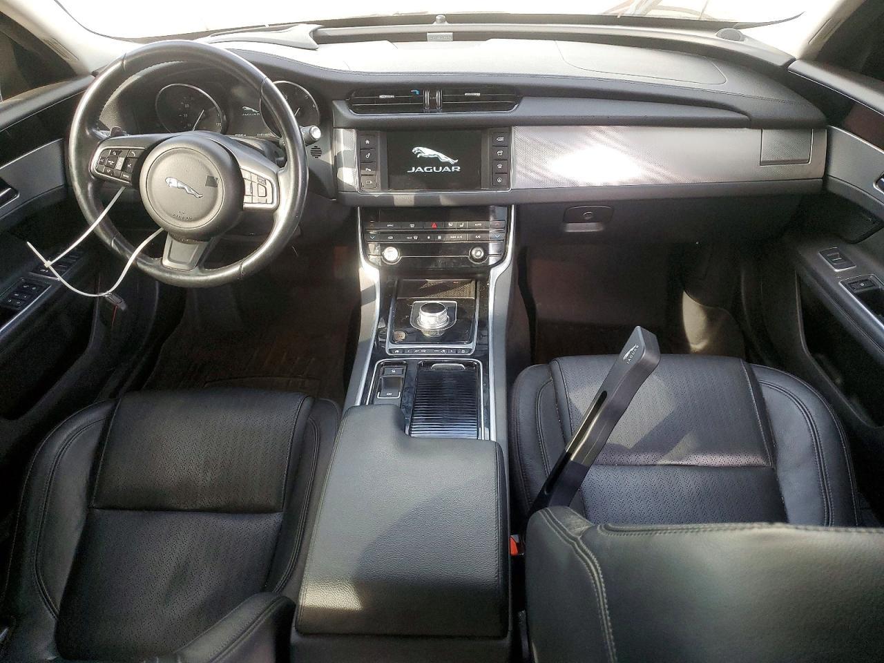 2016 JAGUAR XF