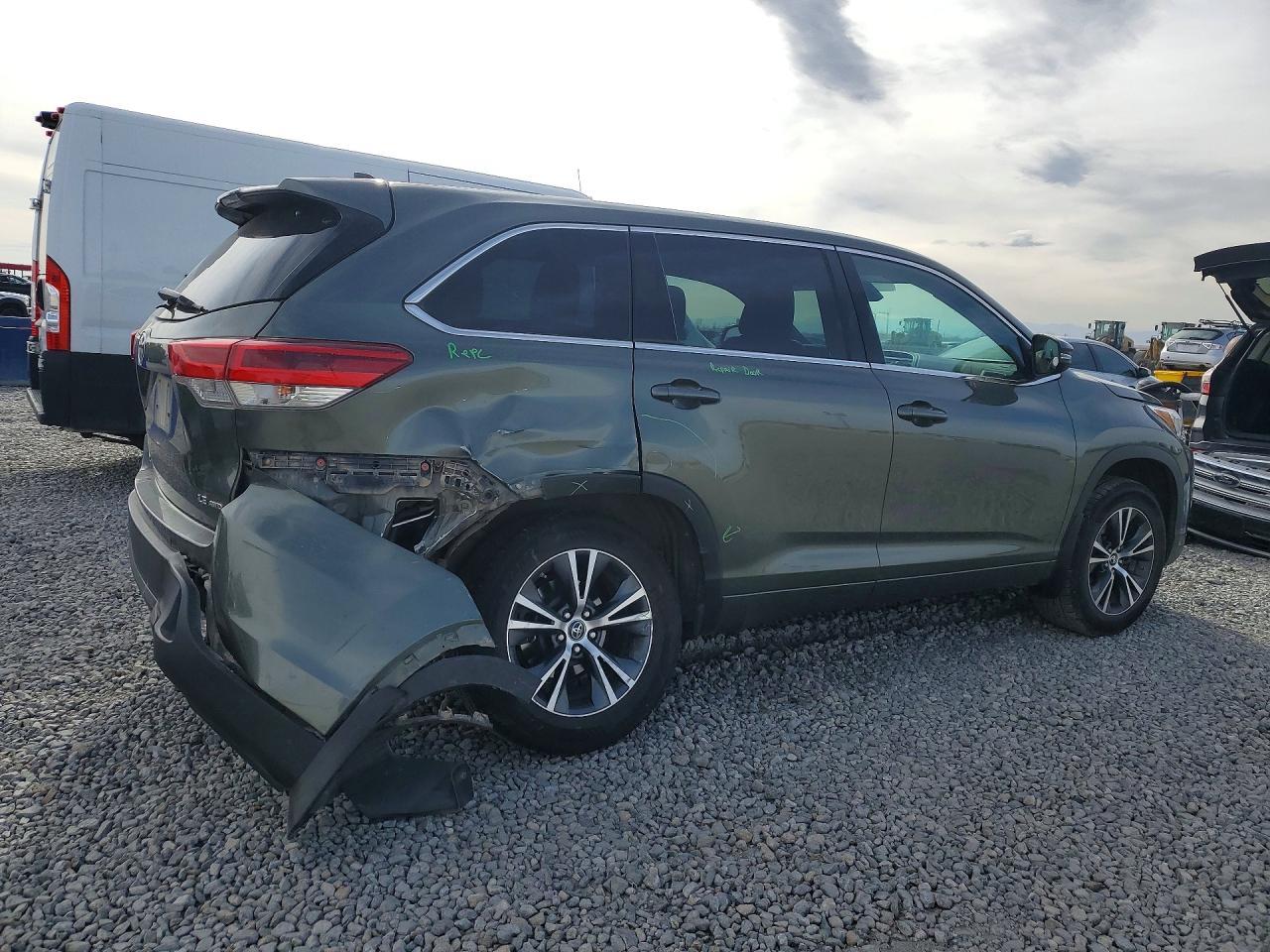 2017 TOYOTA HIGHLANDER