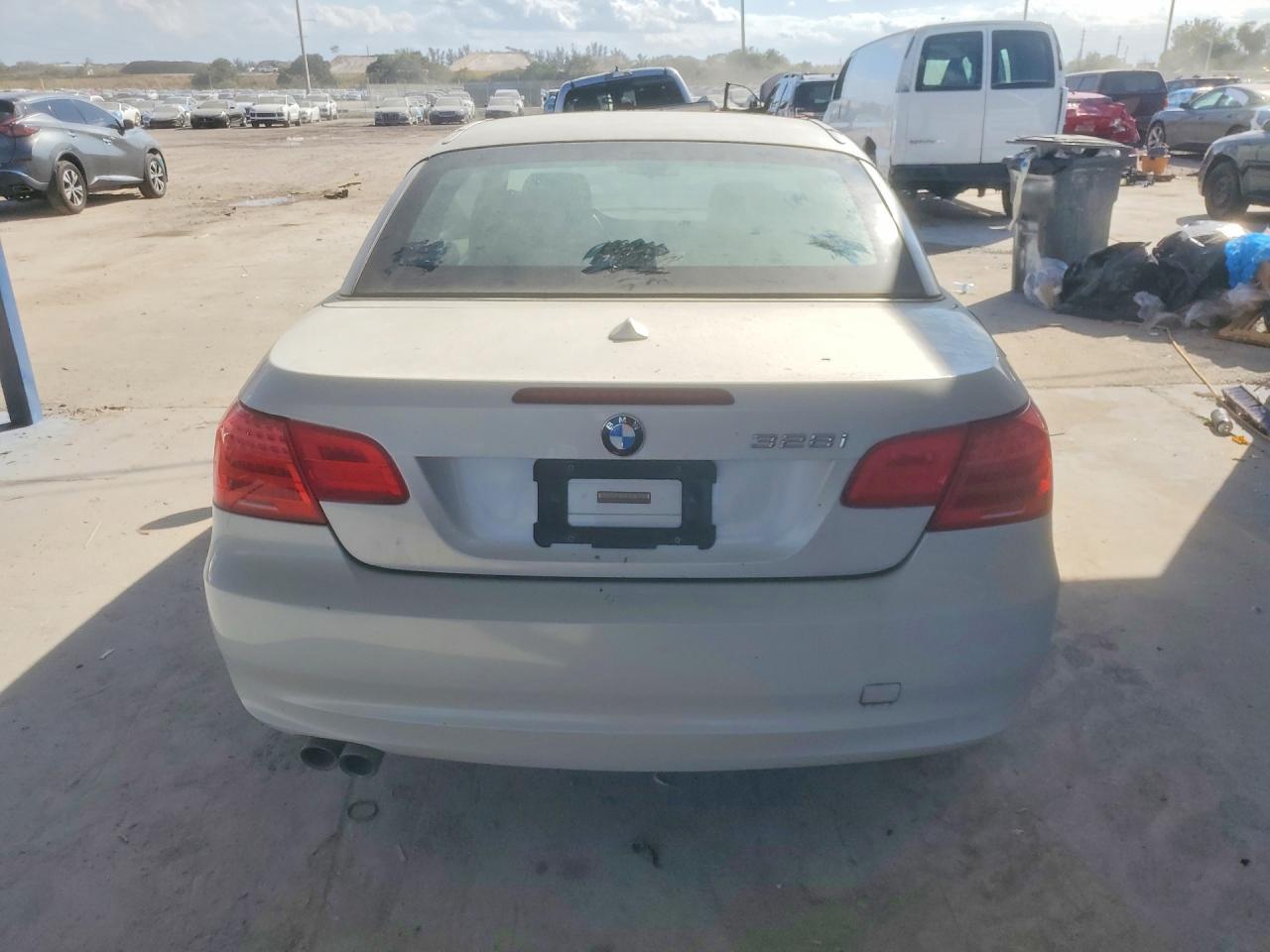 2011 BMW 3 SERIES