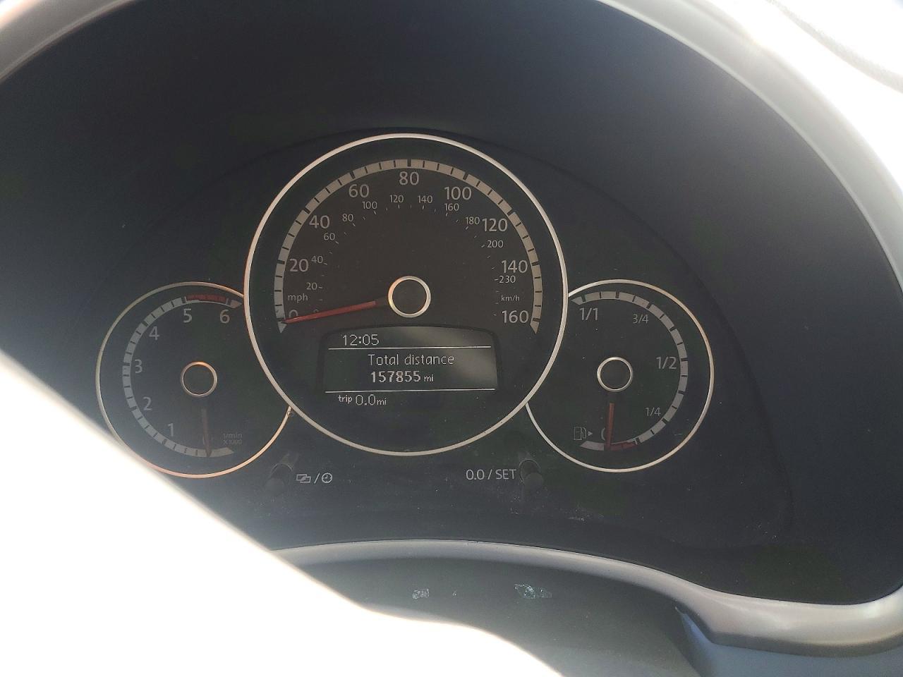2014 VOLKSWAGEN Beetle