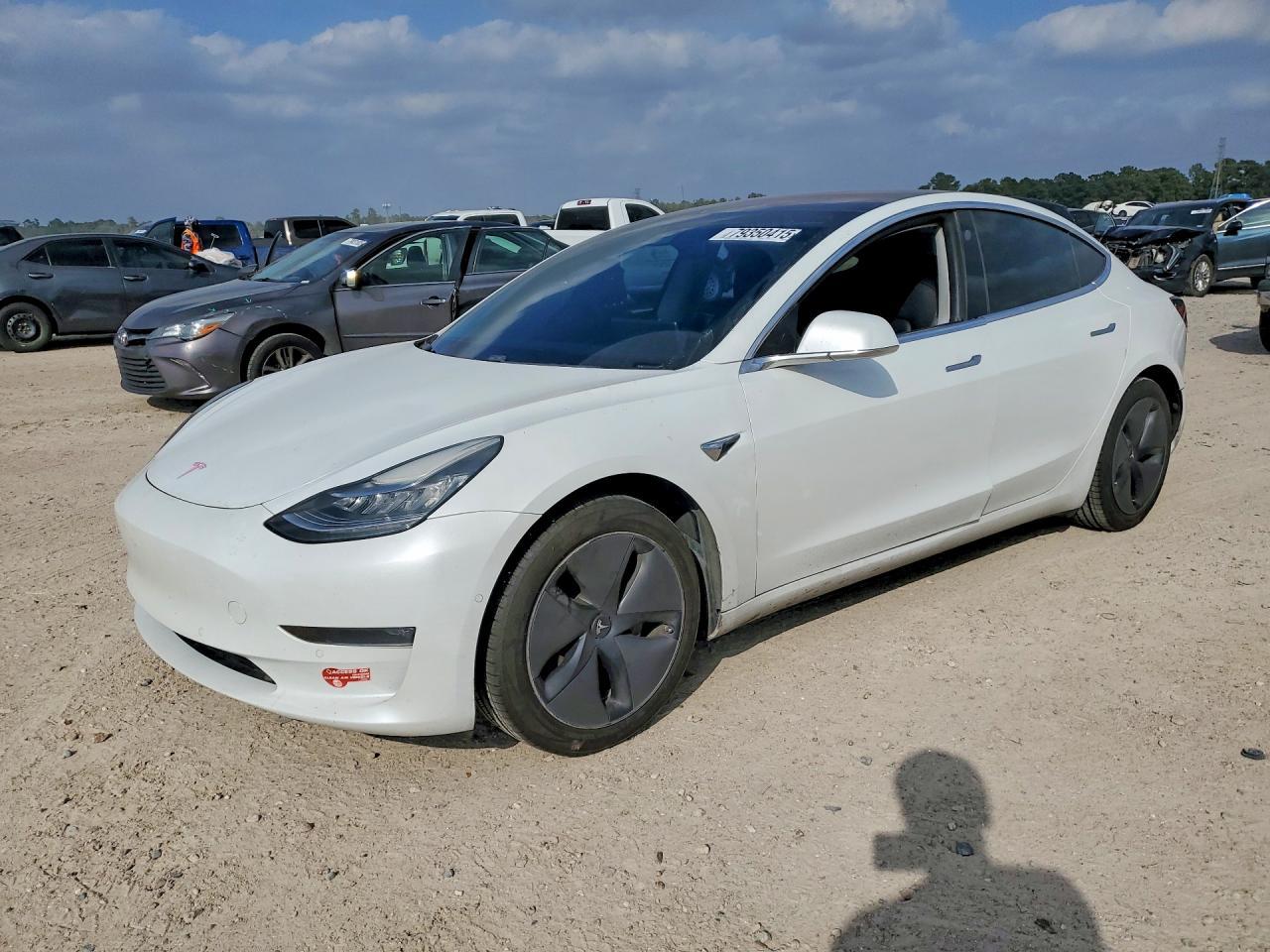 2018 TESLA MODEL 3