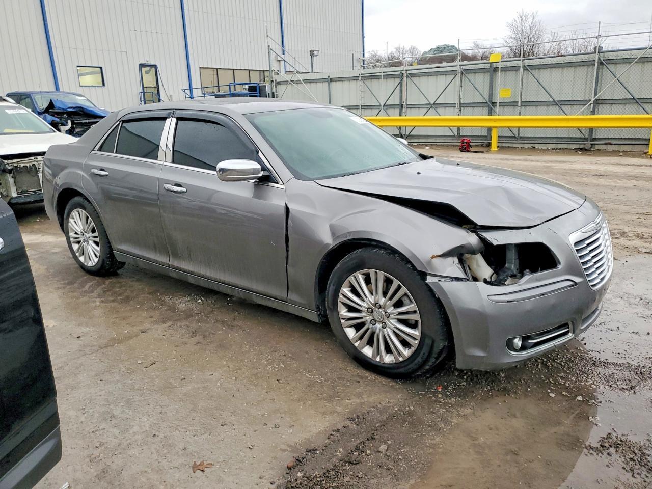 2012 CHRYSLER 300