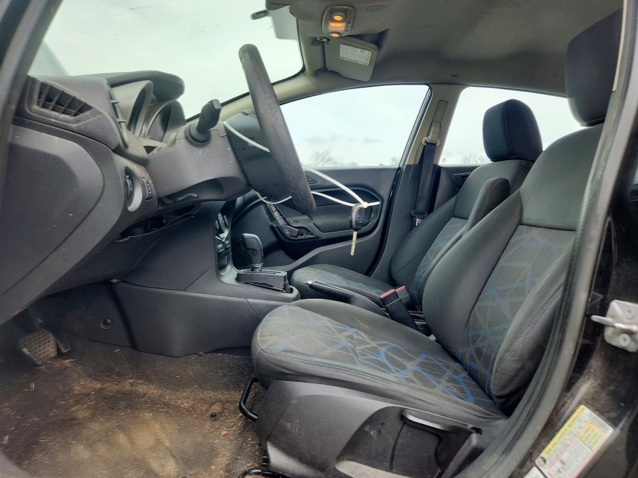 2012 FORD Fiesta