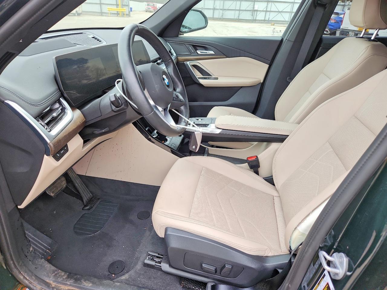 2025 BMW X1