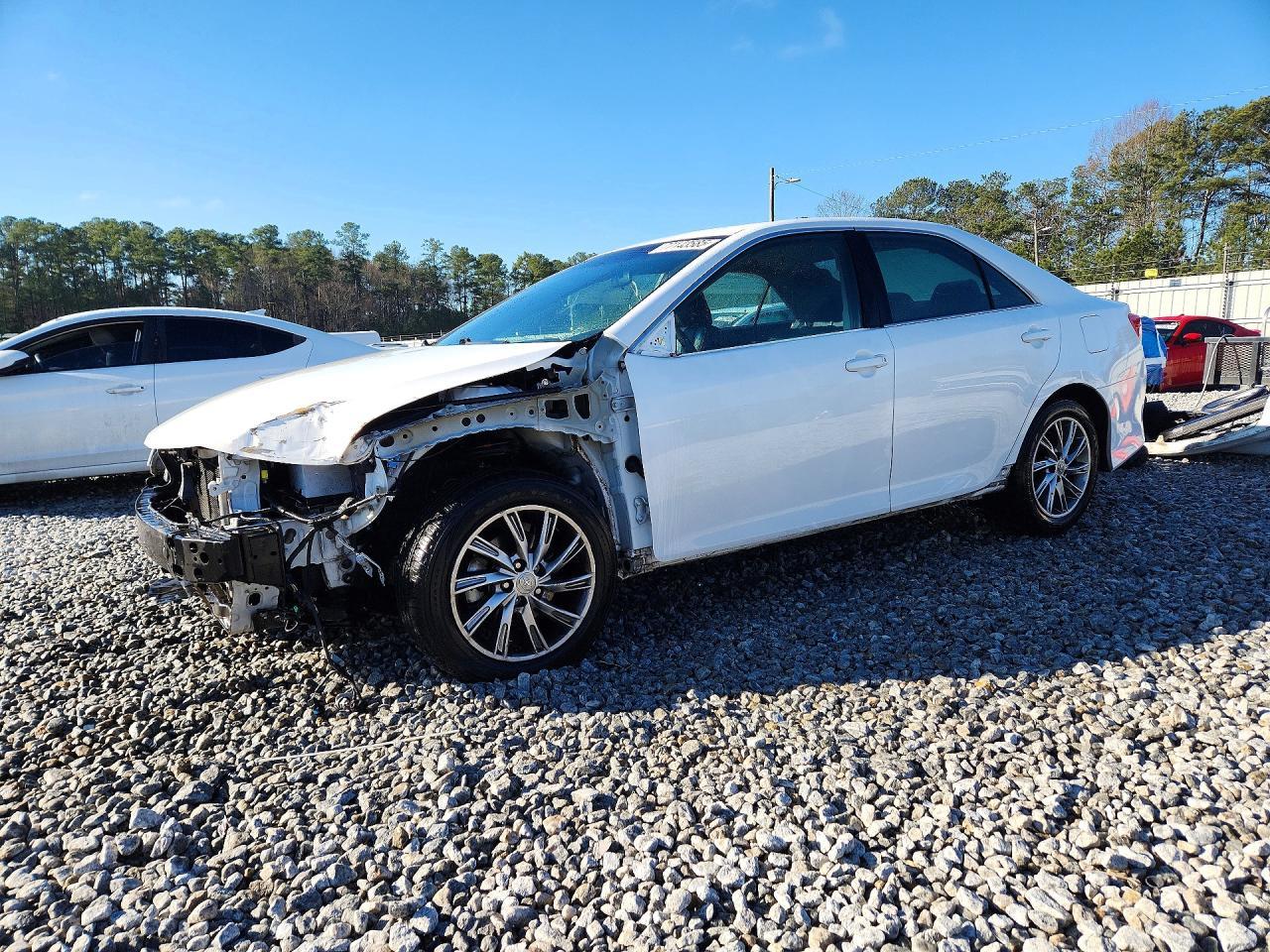2014 TOYOTA CAMRY
