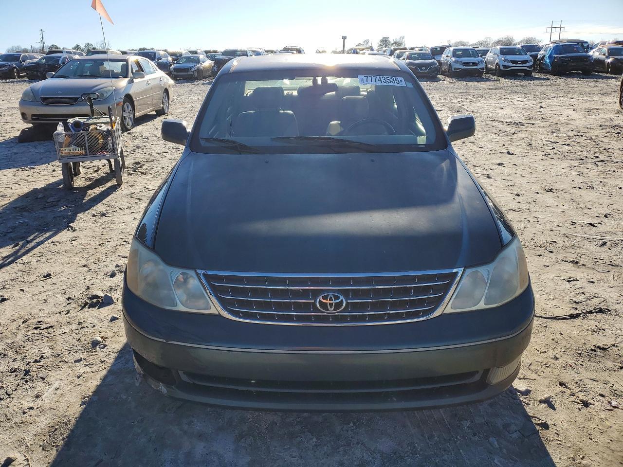 2003 TOYOTA Avalon
