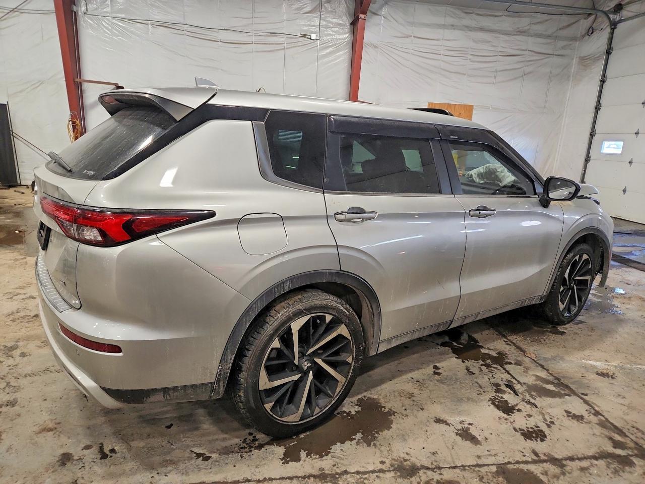 2022 MITSUBISHI outlander