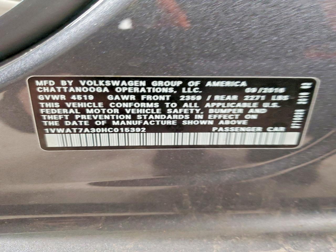 2017 VOLKSWAGEN Passat