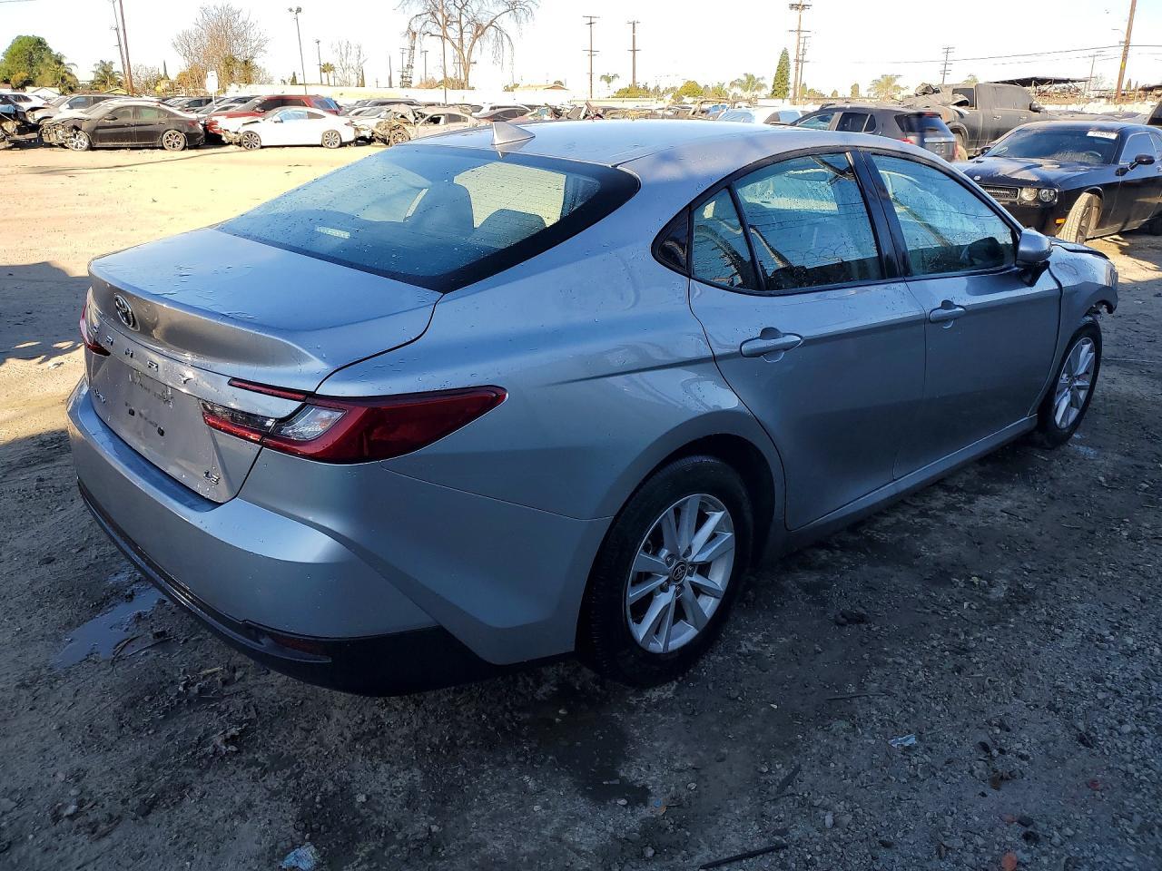 2025 TOYOTA CAMRY