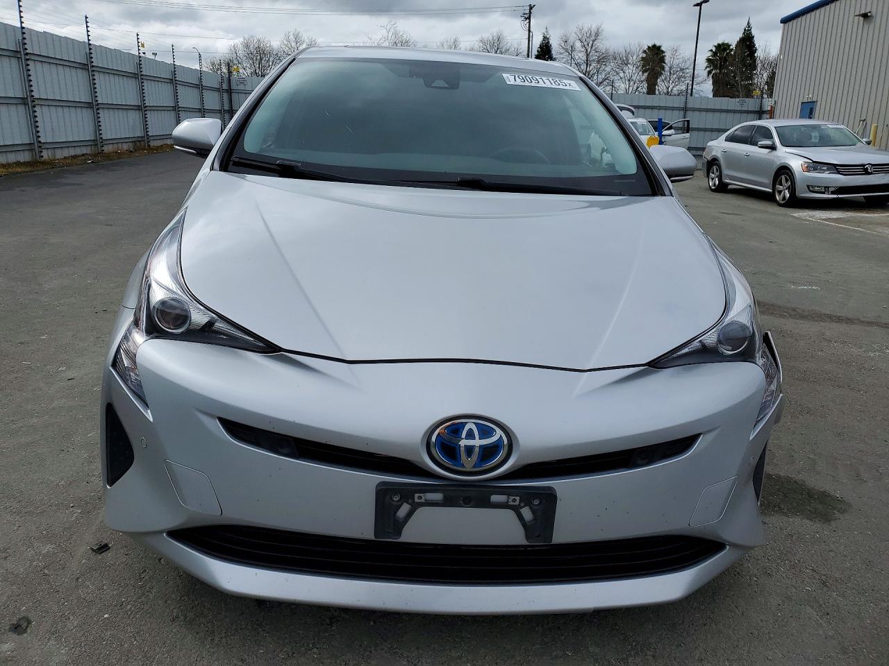 2016 TOYOTA PRIUS