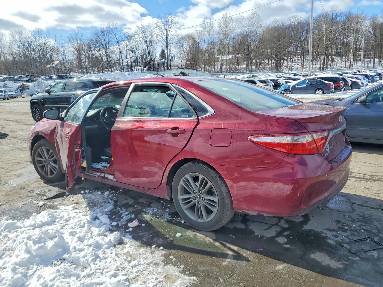 2016 TOYOTA CAMRY