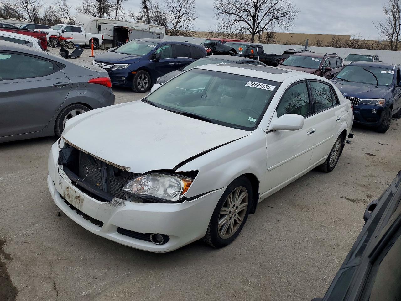 2010 TOYOTA Avalon