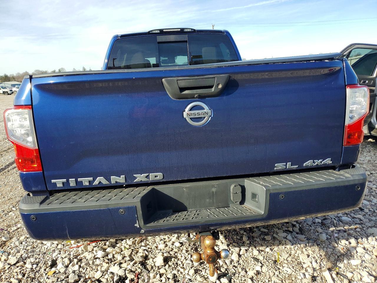 2016 NISSAN Titan