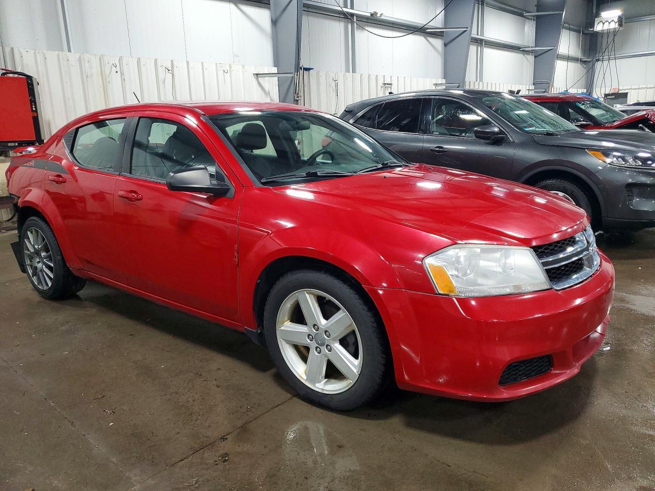 2013 DODGE Avenger