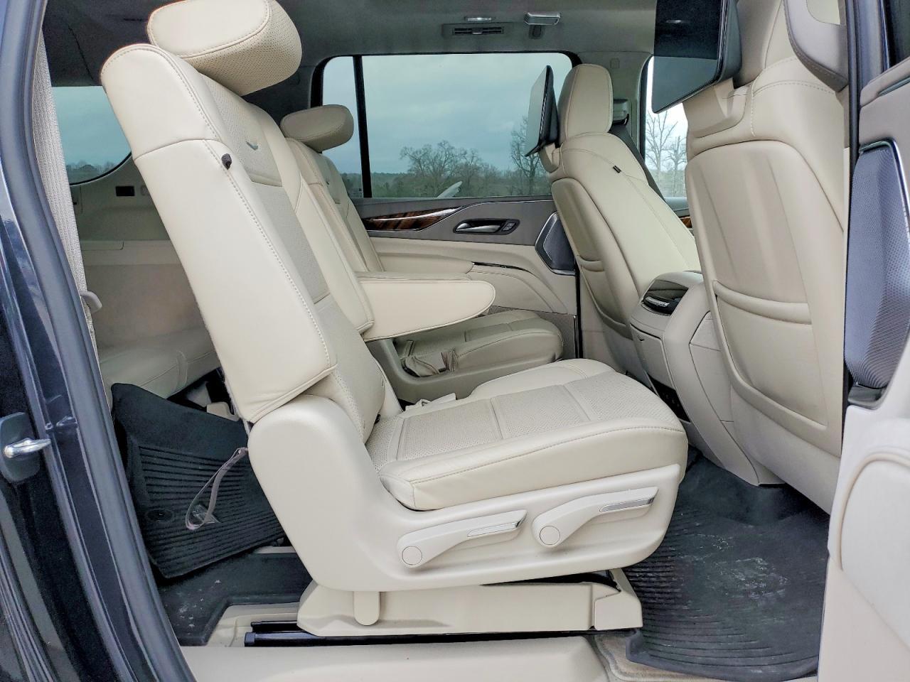 2024 CADILLAC Escalade ESV