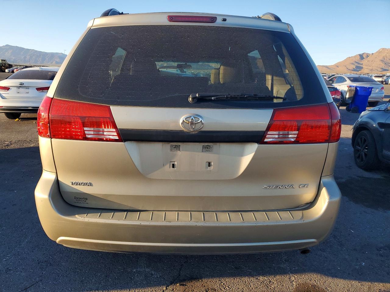 2005 TOYOTA SIENNA