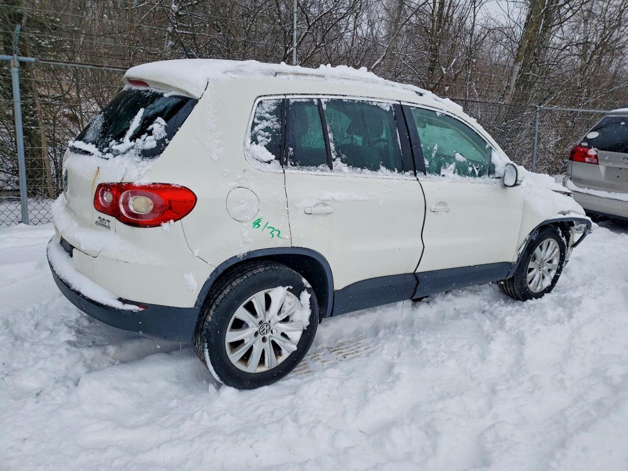 2009 VOLKSWAGEN TIGUAN