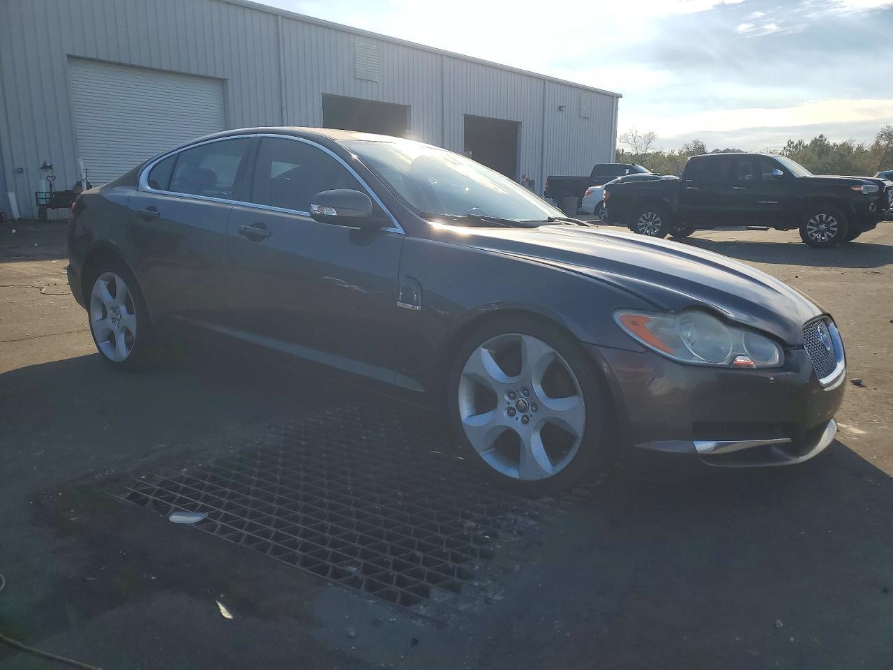 2009 JAGUAR XF
