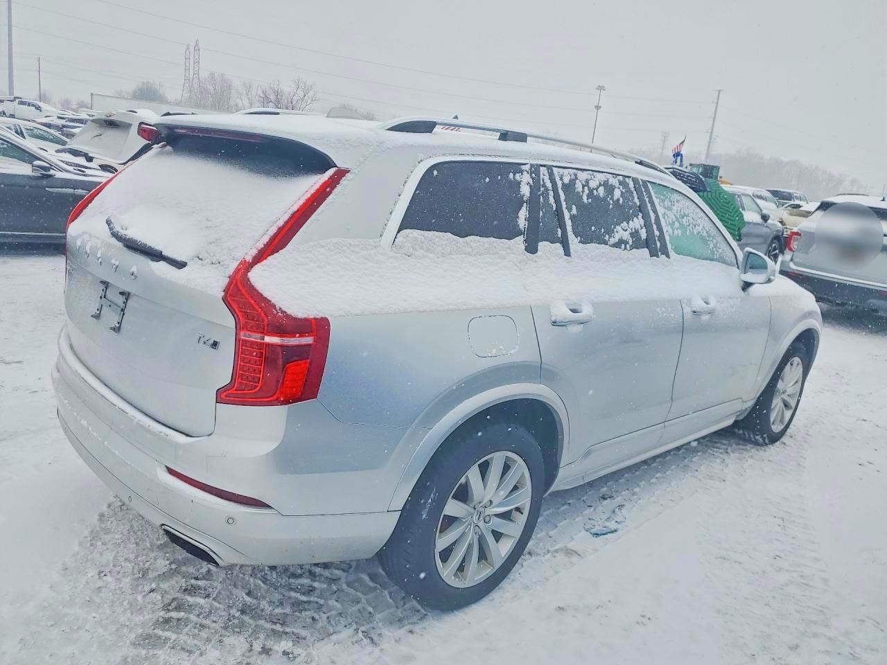 2016 VOLVO XC90