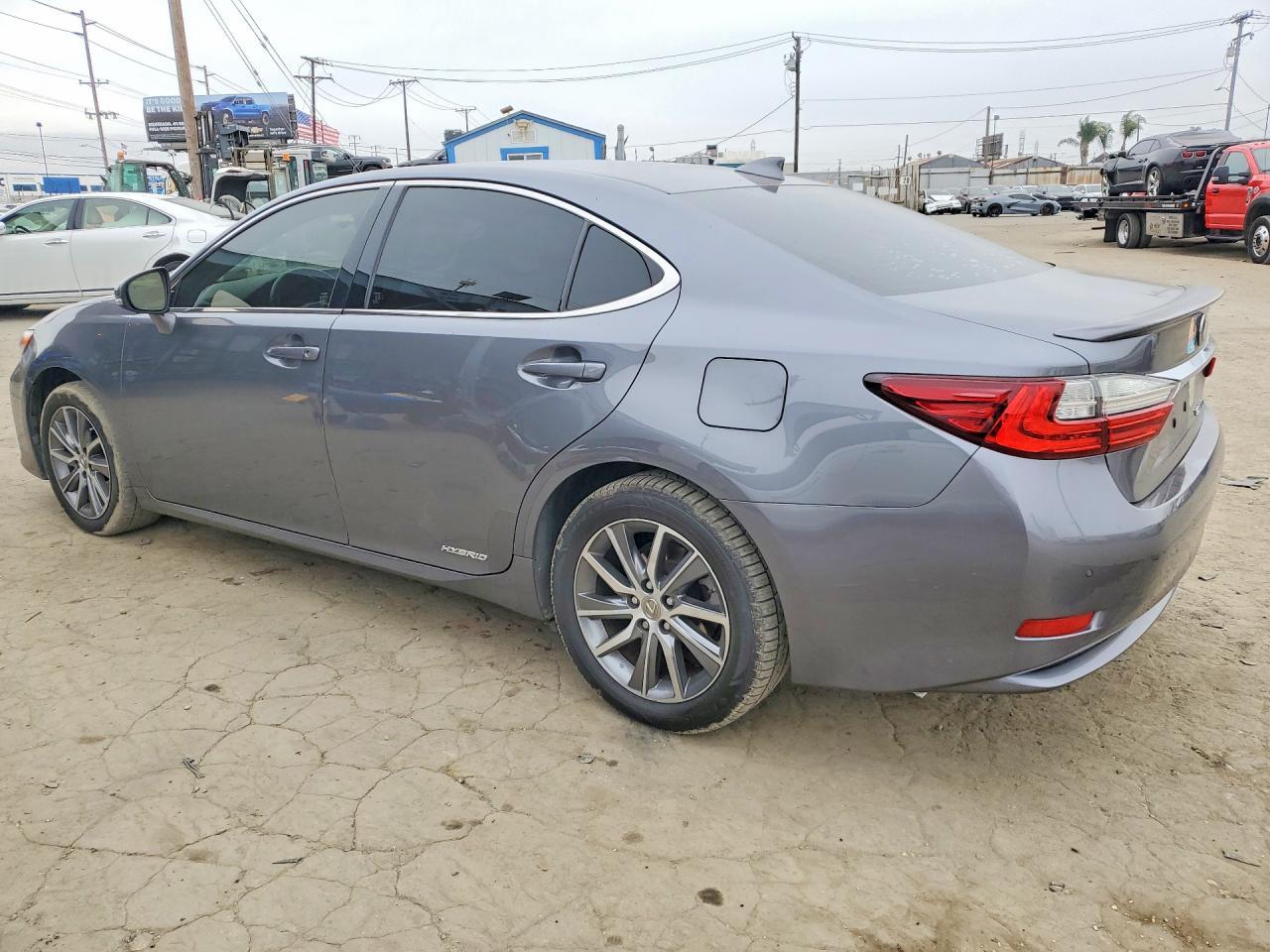2016 LEXUS ES 300H