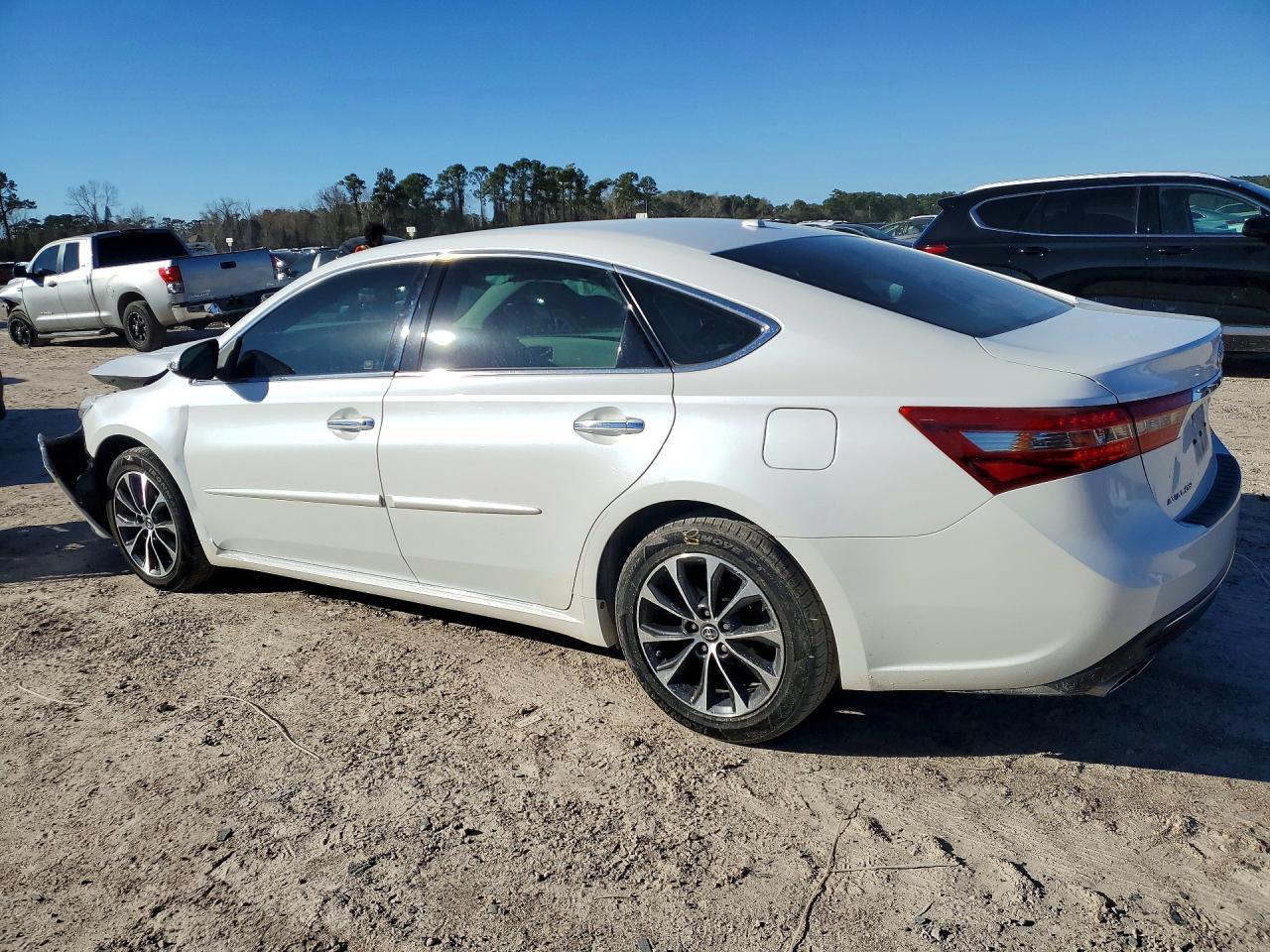 2016 TOYOTA Avalon