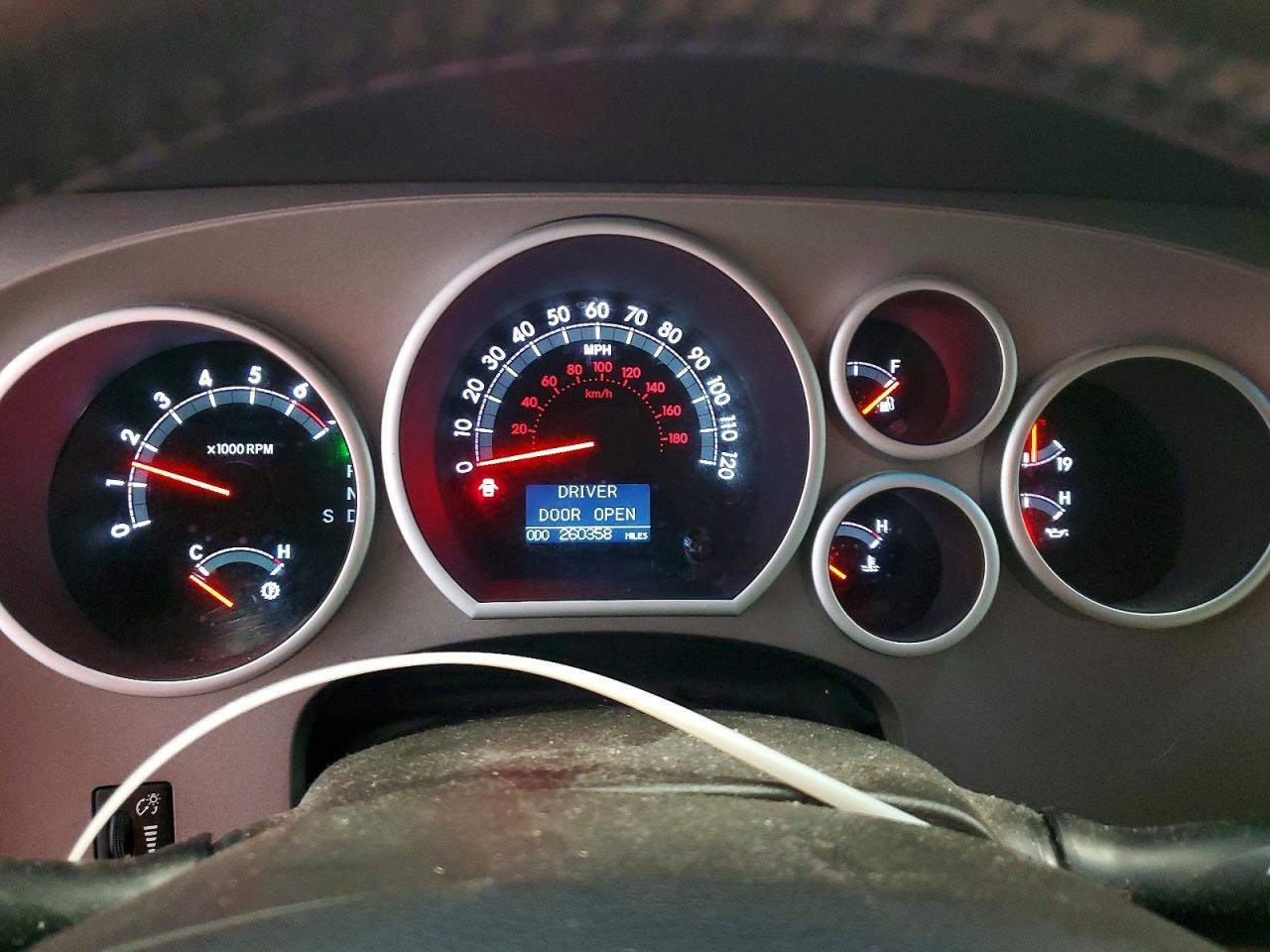 2011 TOYOTA Sequoia