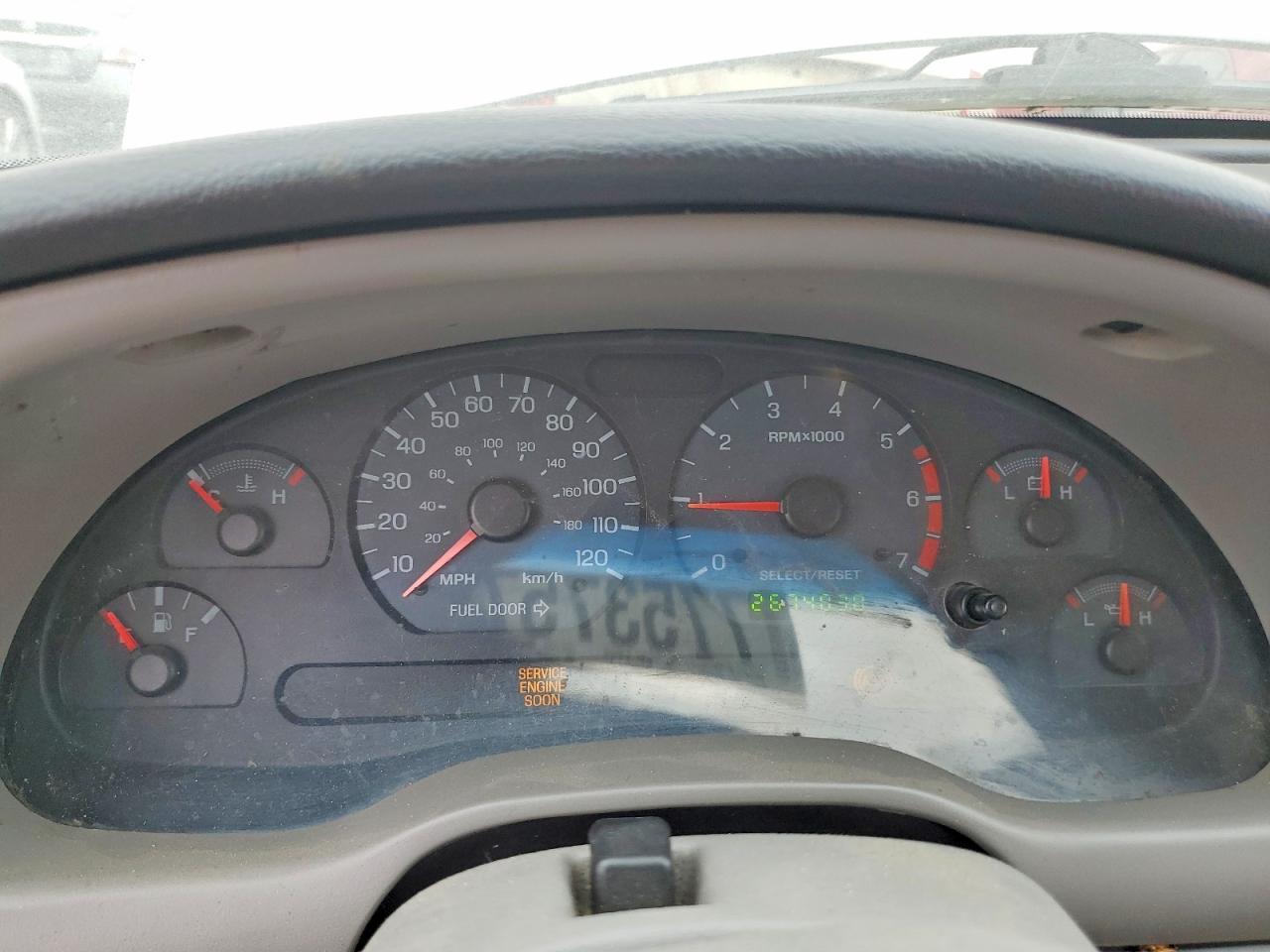 2004 FORD MUSTANG