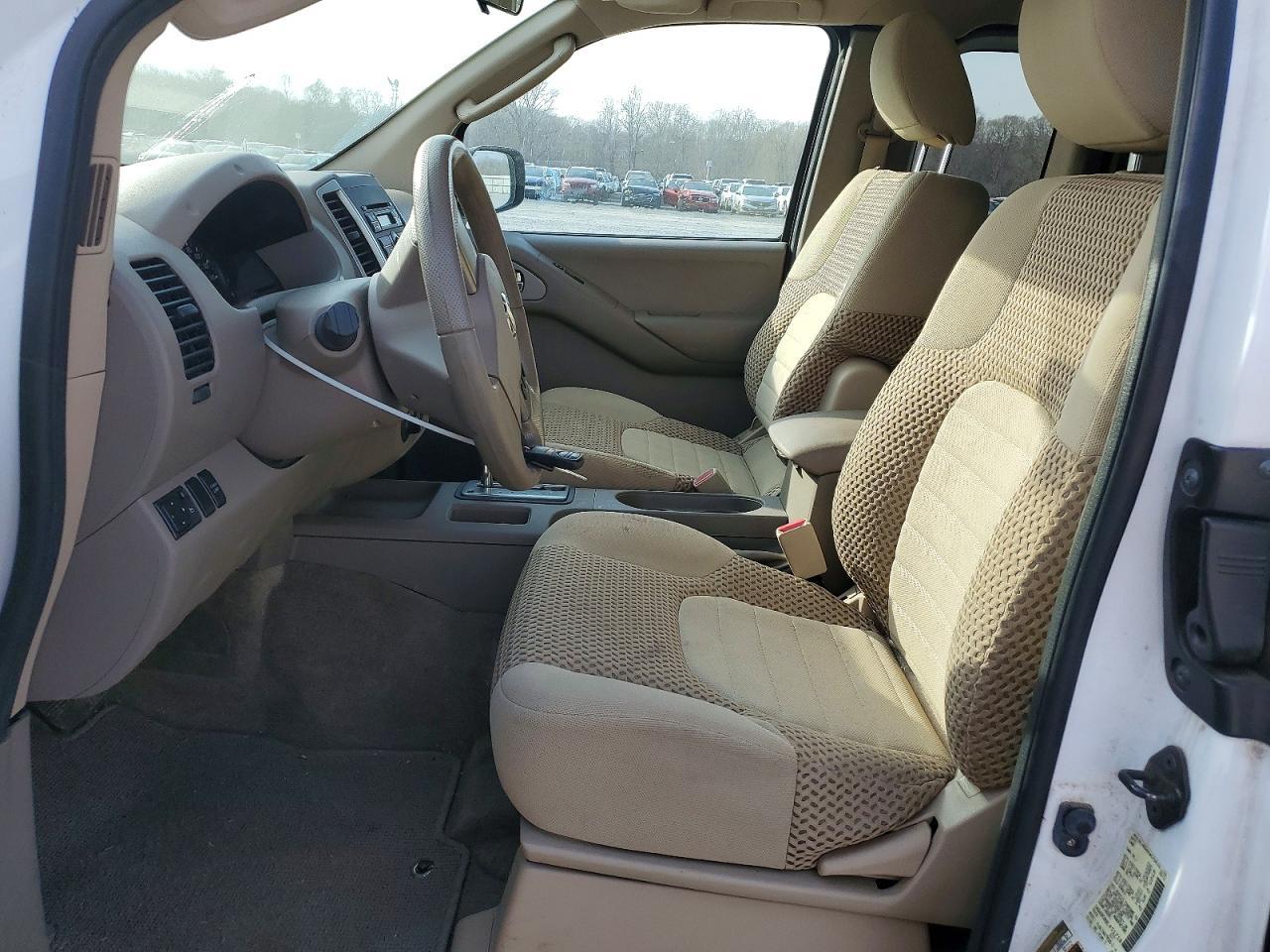 2011 NISSAN Frontier