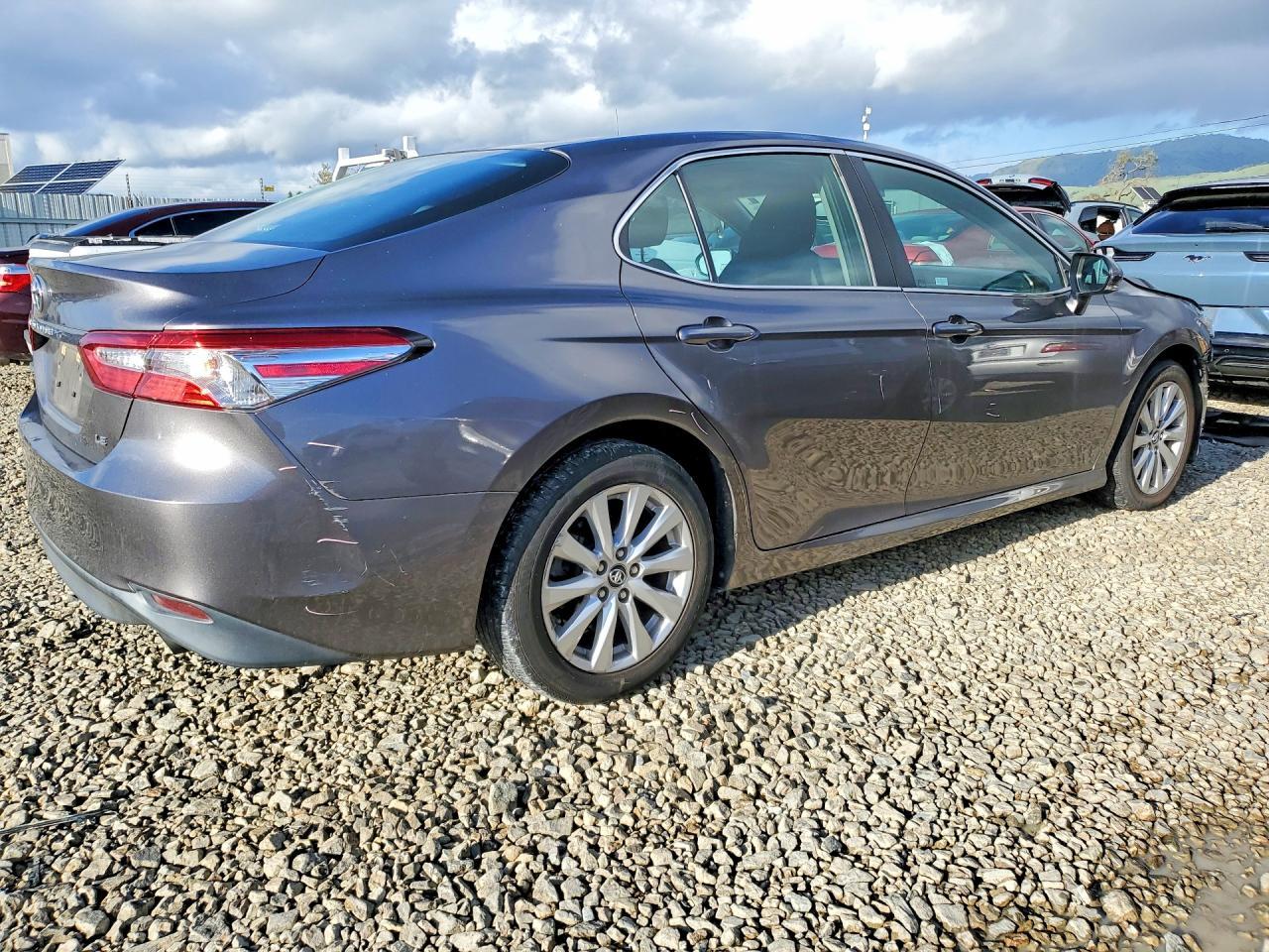 2018 TOYOTA CAMRY