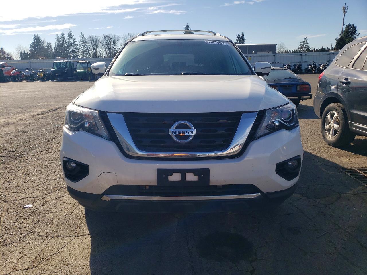 2017 NISSAN PATHFINDER