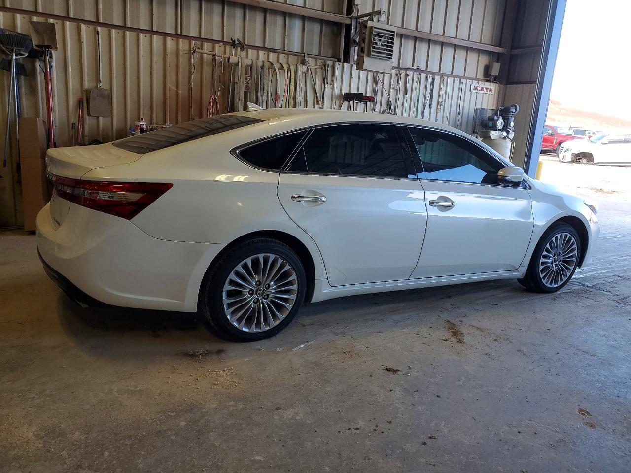 2017 TOYOTA Avalon