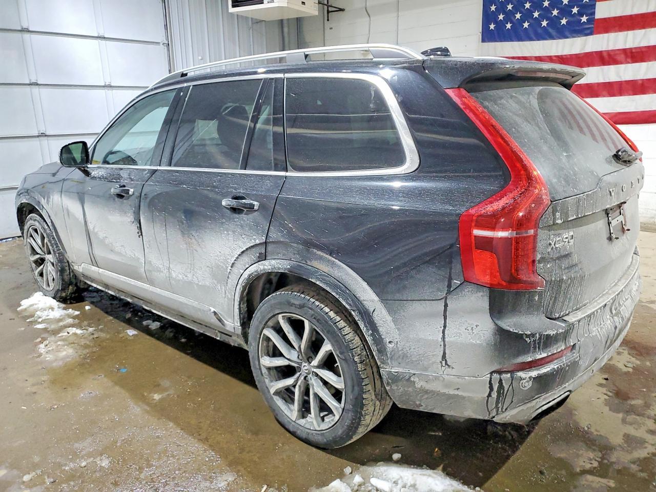 2019 VOLVO XC90