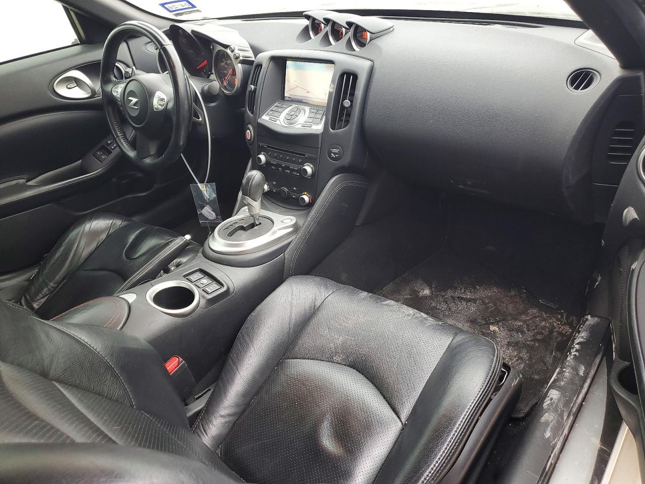 2015 NISSAN 370Z