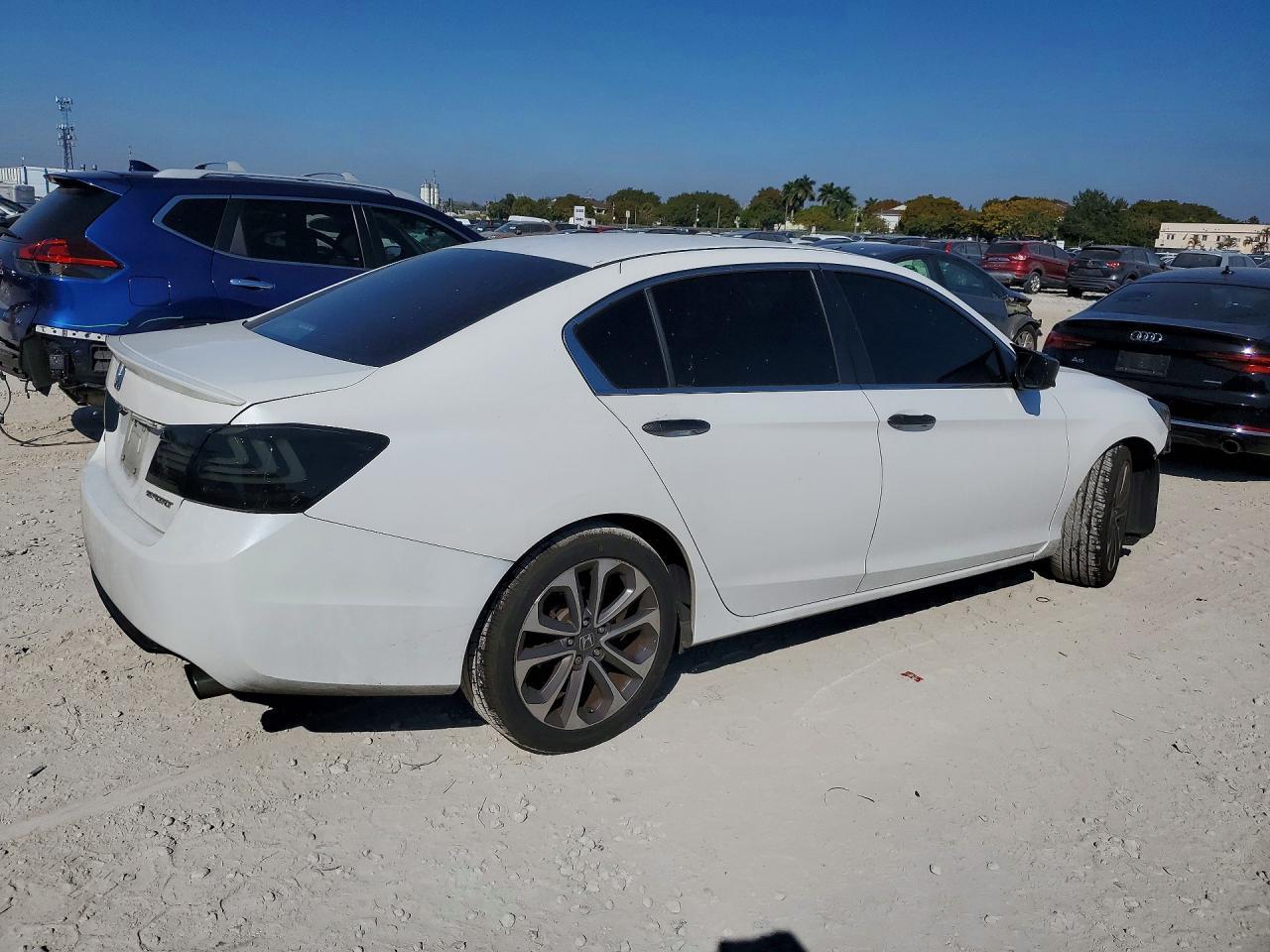 2015 HONDA ACCORD