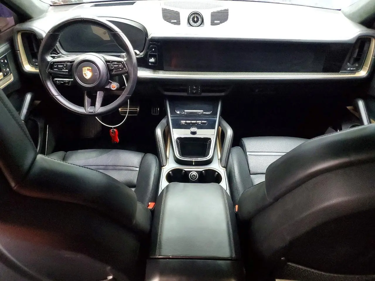 2024 PORSCHE CAYENNE