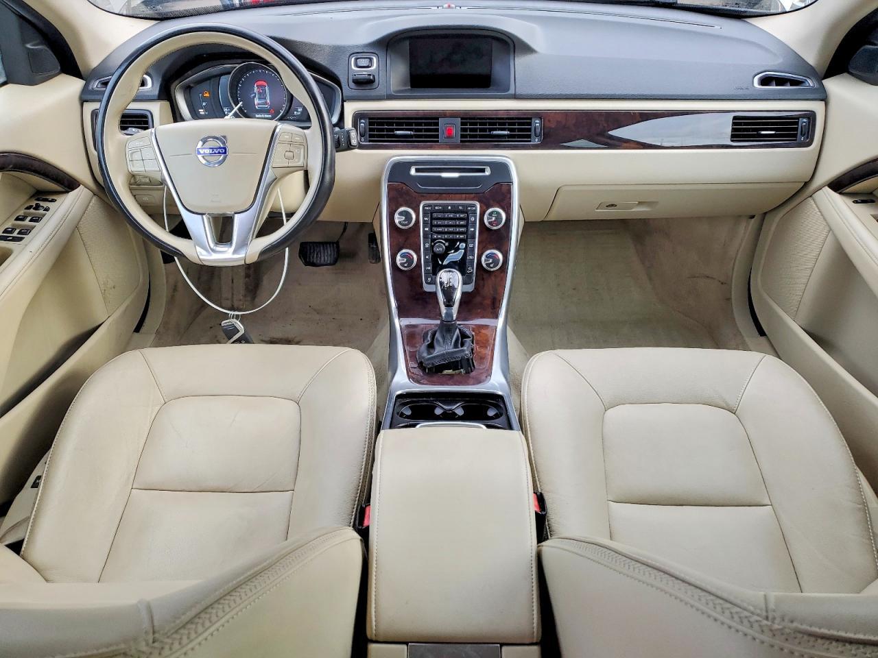 2016 VOLVO XC70
