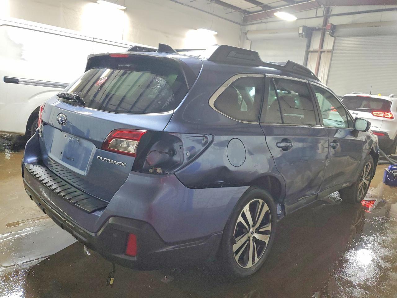 2018 SUBARU Outback