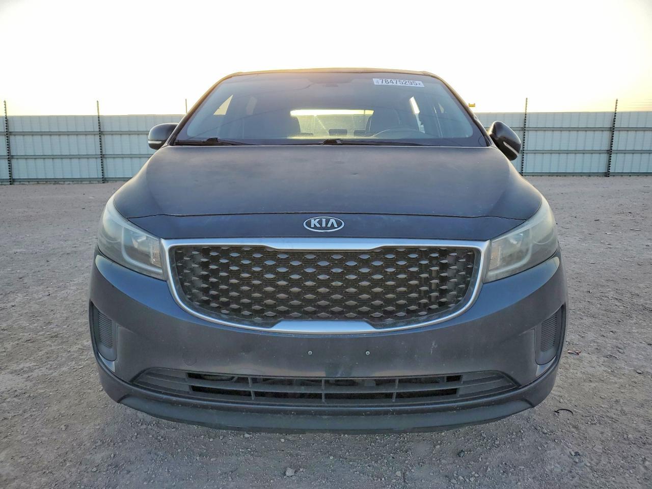 2015 KIA SEDONA