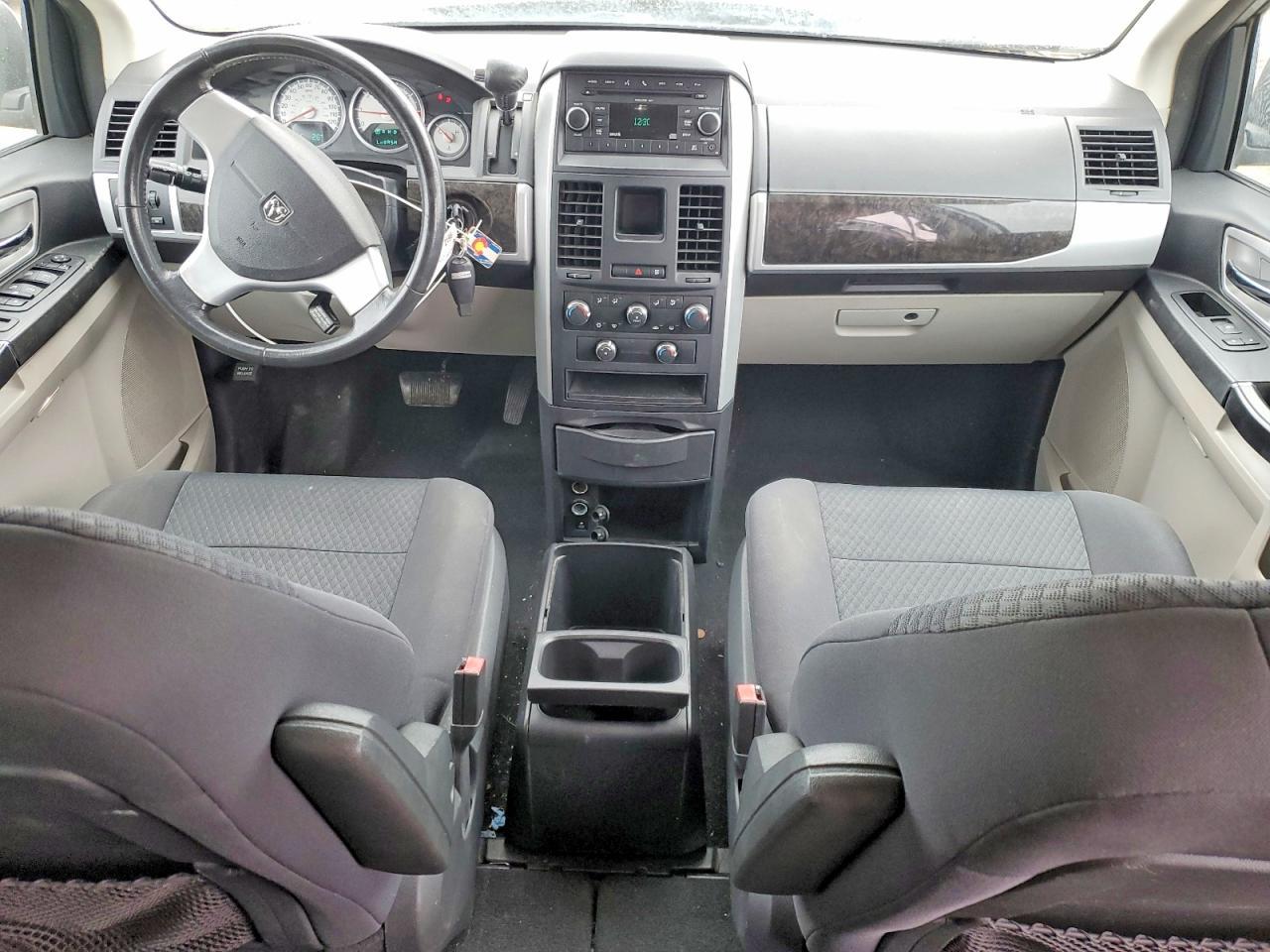 2010 DODGE GRAND CARAVAN