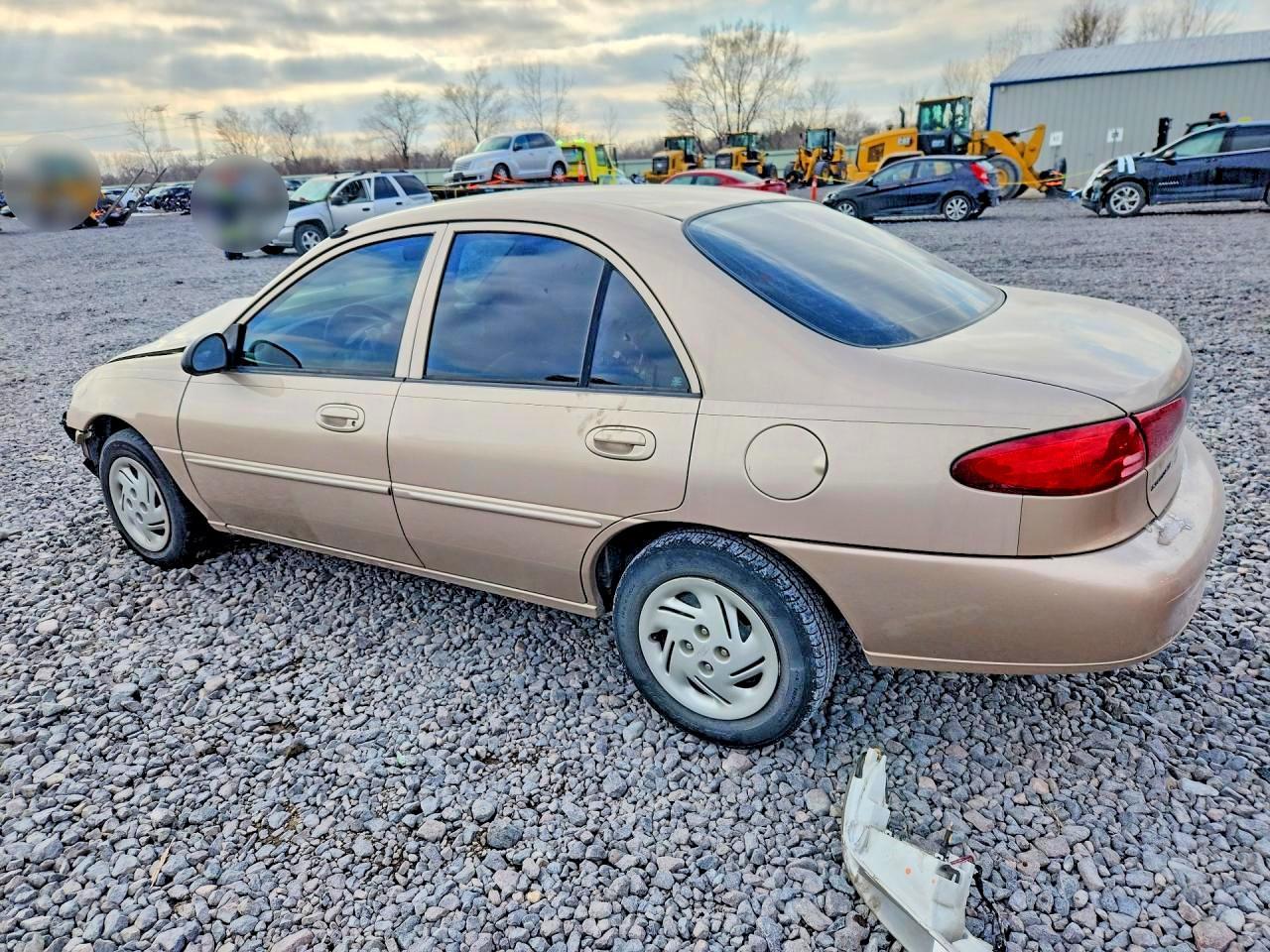 1999 FORD Escort