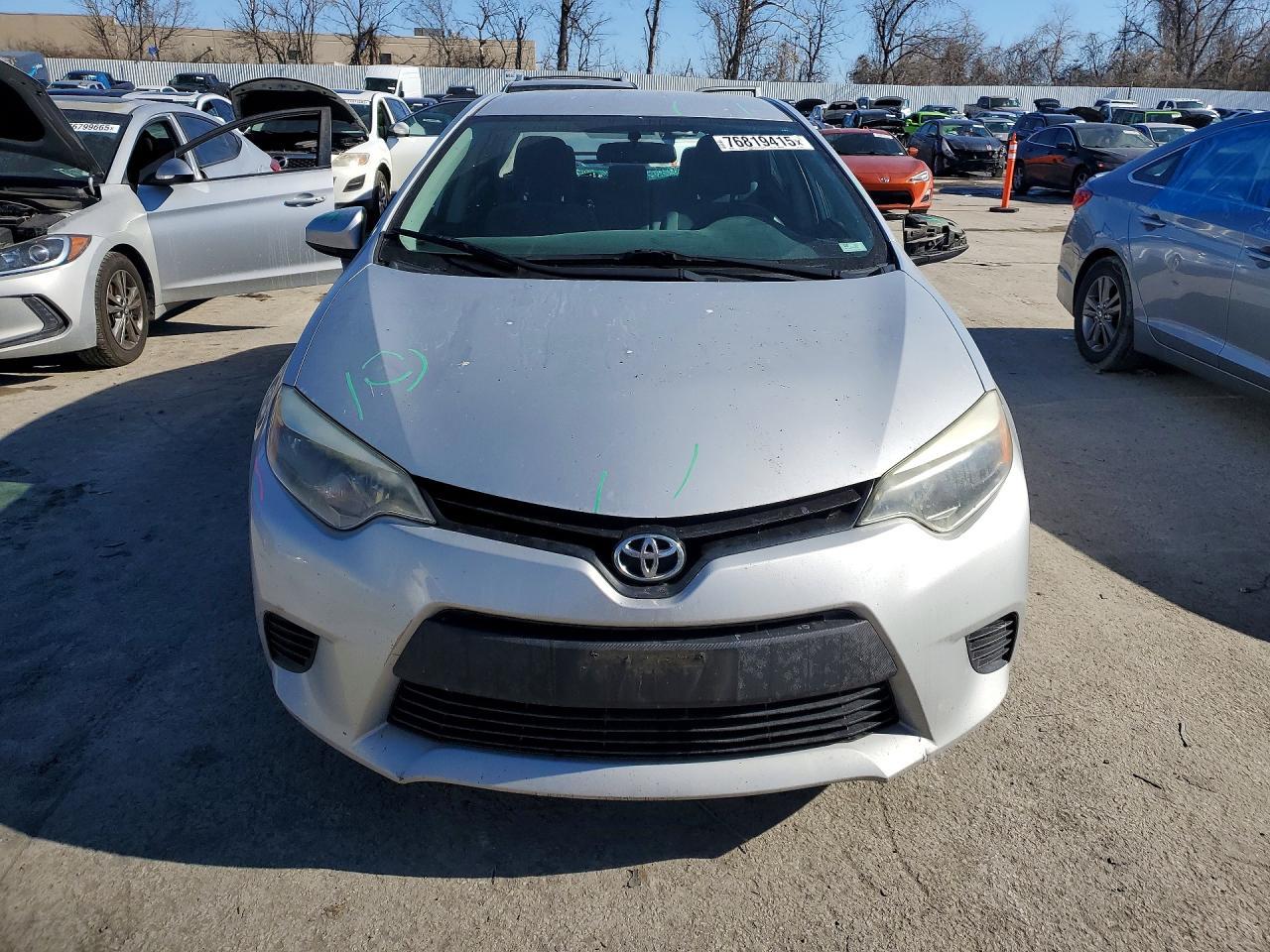 2015 TOYOTA COROLLA