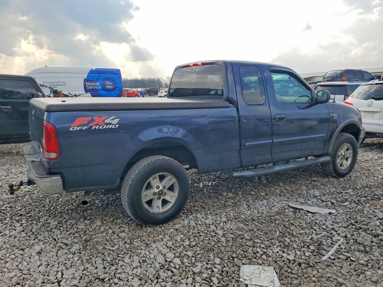 2002 FORD F-150 Lightning