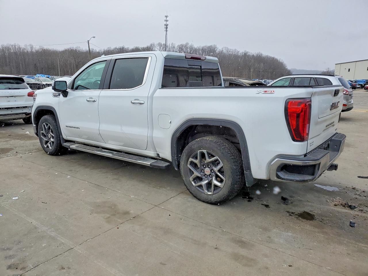 2023 GMC Sierra